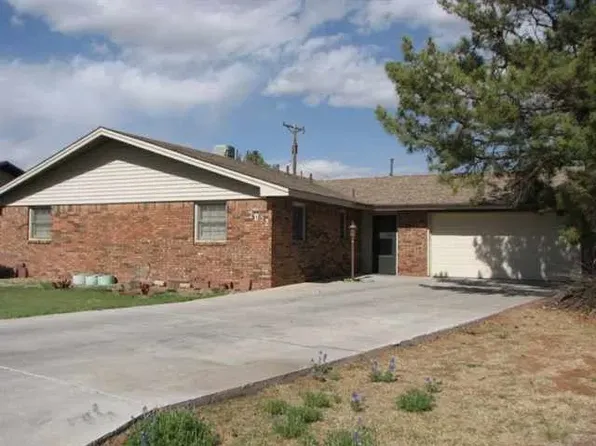 2032 Enloe Dr, Clovis, NM 88101