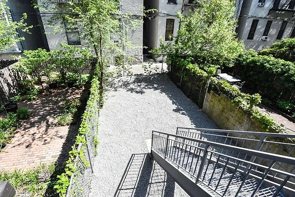 Rented by Bohemia Realty Group | media 2