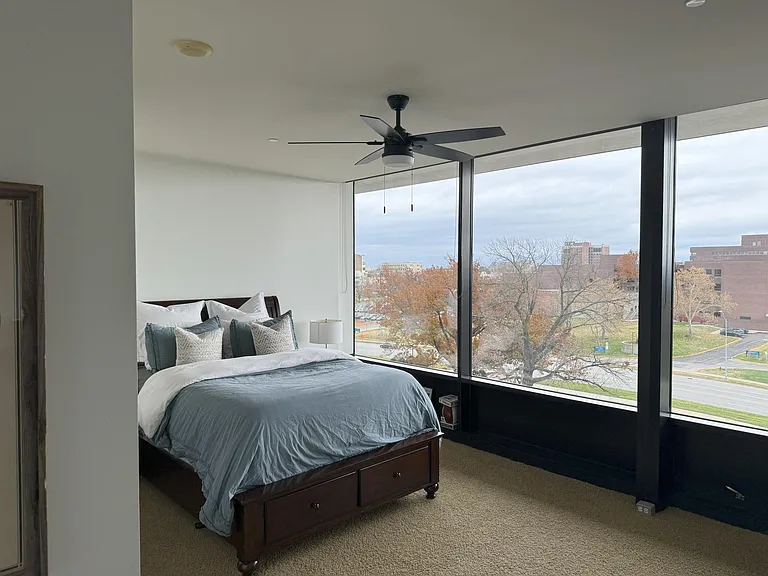 700 W 31st St #407 — Photo 13