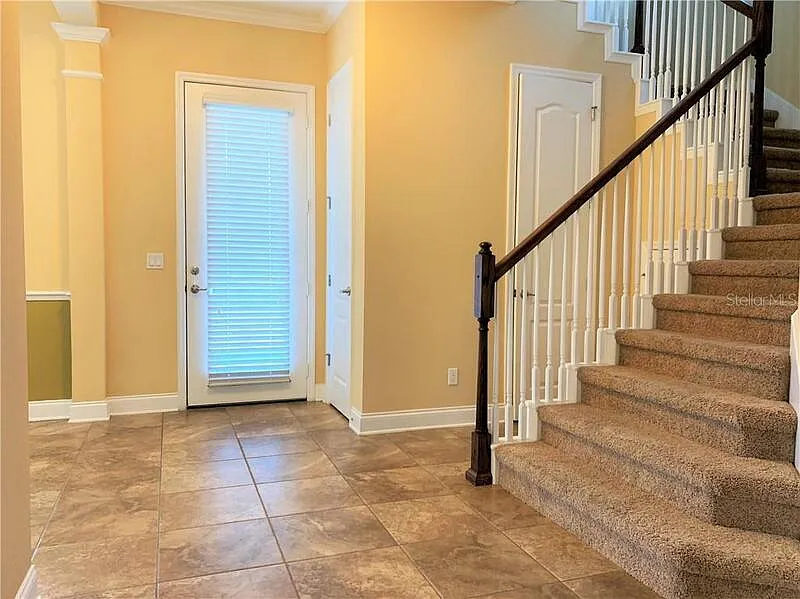 3 bed, 2.0 bath, 2838 sqft, $3,440 — Photo 4