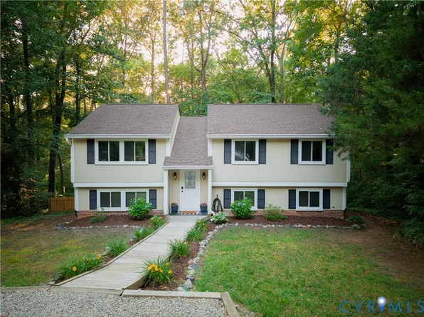 13210 Thornridge Ln, Midlothian, VA 23112