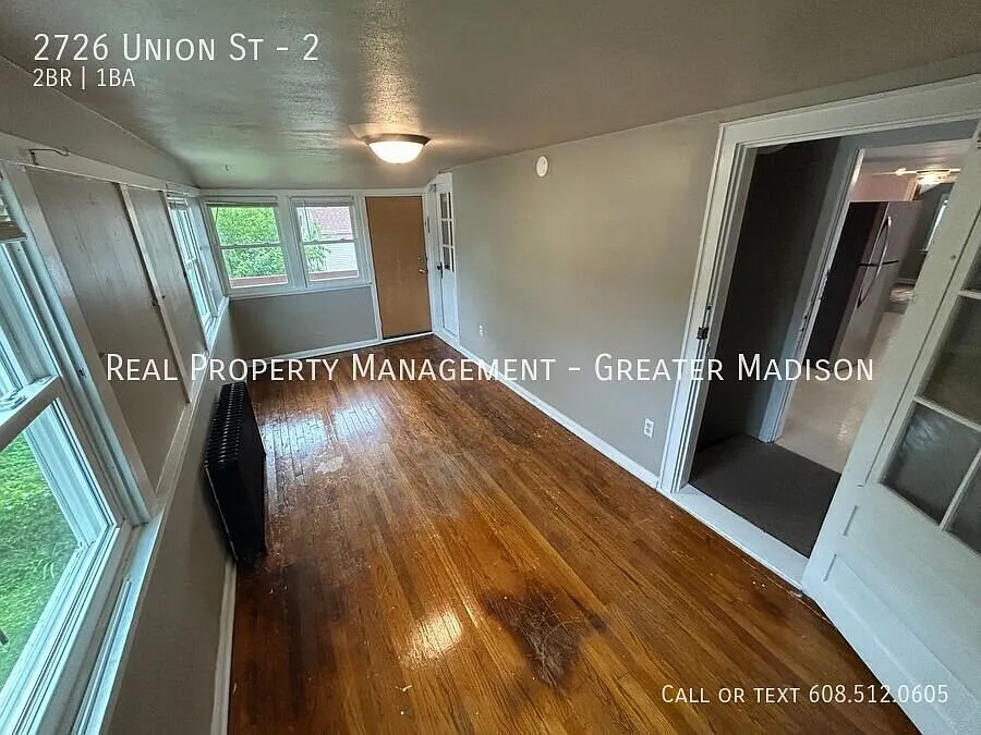 Classic 2-Bedroom Upper Flat with Character & Comfort — Photo 4