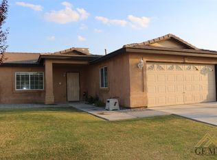 5113 Mar Grande Dr, Bakersfield, CA 93307