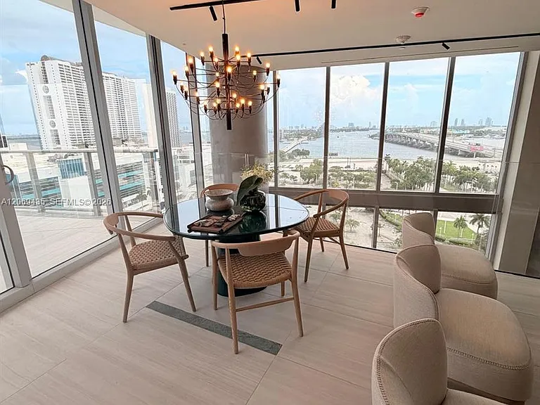 1400 Biscayne Blvd #702 — Photo 18