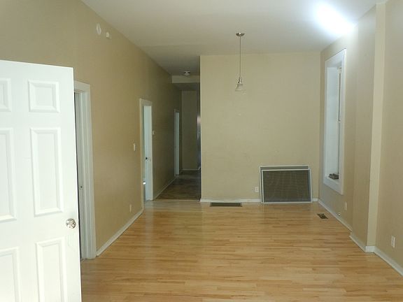 2nd image of 3006 W Taylor St #1