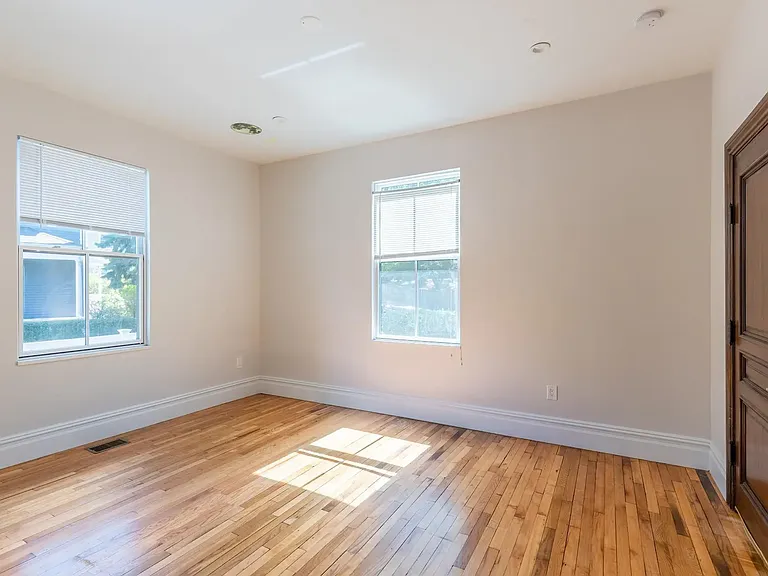 89 Cedar St #2L — Photo 9