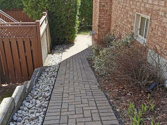 2nd image of 1637 Bayshire Dr