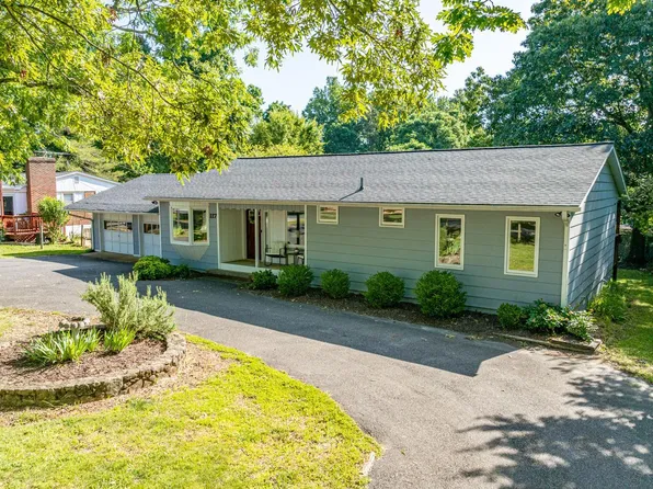 117 Bumgarner Dr, Forest, VA 24551