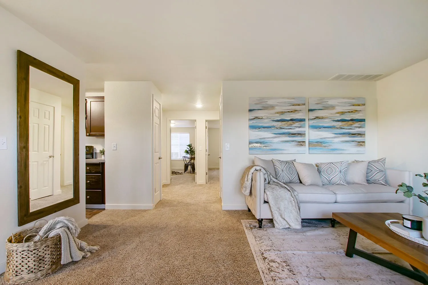 River View Apartments — Photo 4
