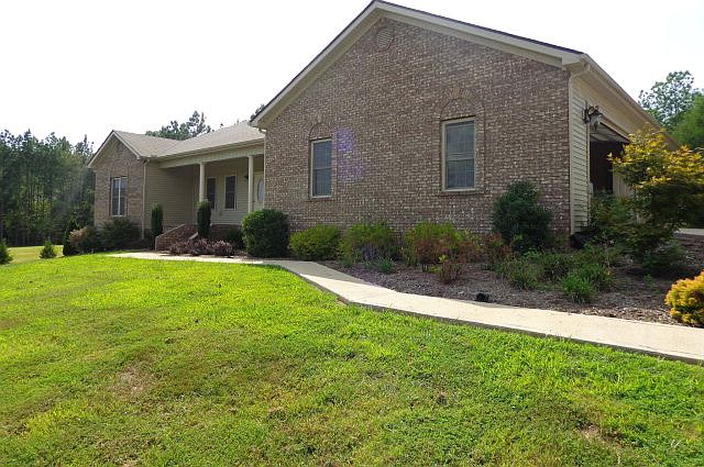 1st image of 155 Cobblestone Dr
