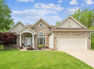 185 Meramec Oak Rdg, Fenton, MO 63026