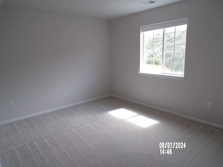 979 Oleander St — Photo 17