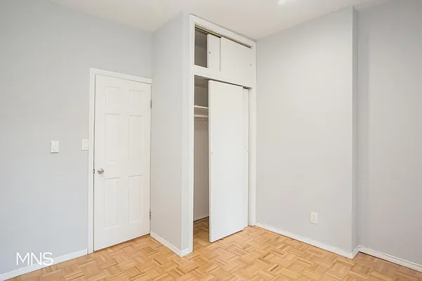 Rented by MNS Marketing | media 11