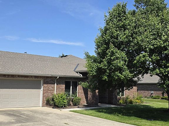 2nd image of 112 Pilgrim Dr
