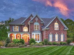 6138 Bluebird Hill Ln, Matthews, NC 28104
