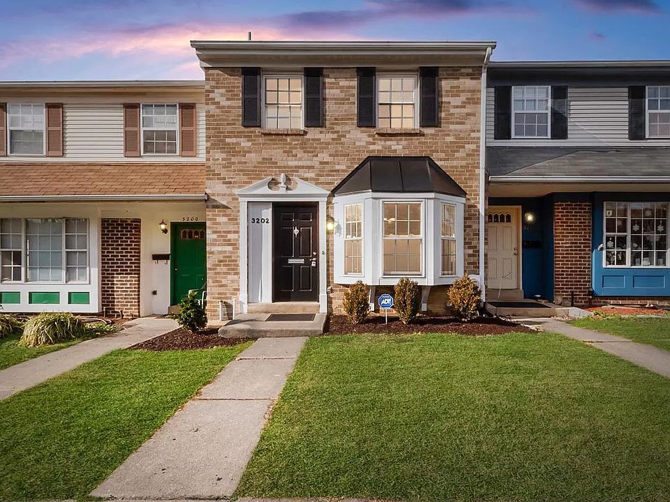 1st image of 3202 Crystal Ct