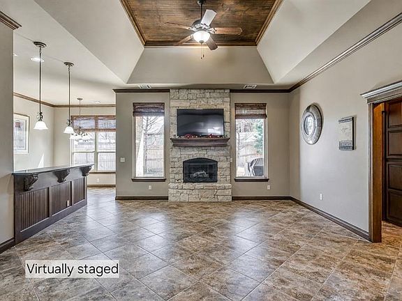 4th image of 19504 Brookshire Ct