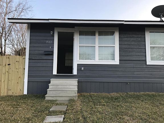 2nd image of 1522 Cody St #1522