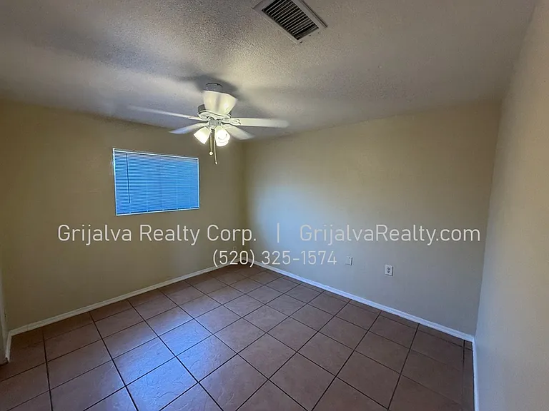 255 Silverbell — Photo 6