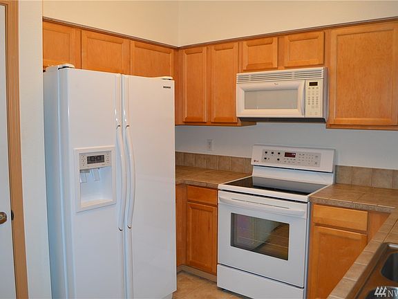 5th image of 10003 186th St E Unit 124