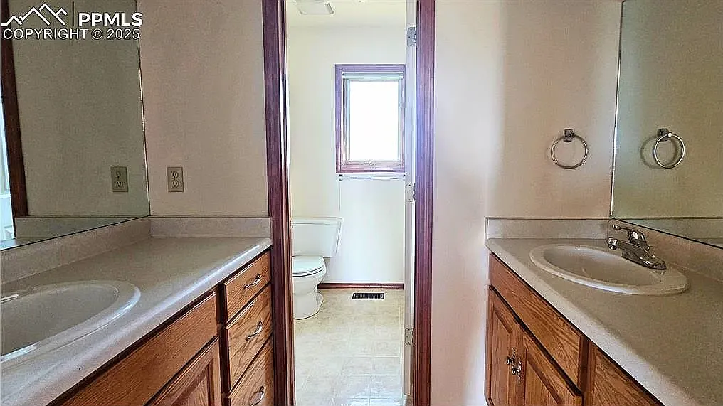 6 bed, 3.5 bath, 3974 sqft, $4,500 — Photo 3