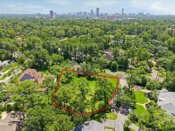 11320 Memorial Dr, Houston, TX 77024