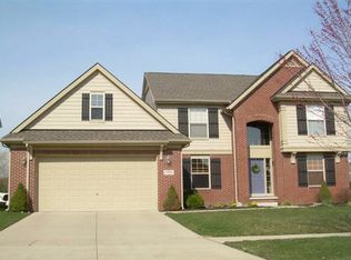 775 Grandview Dr, Commerce Township, MI