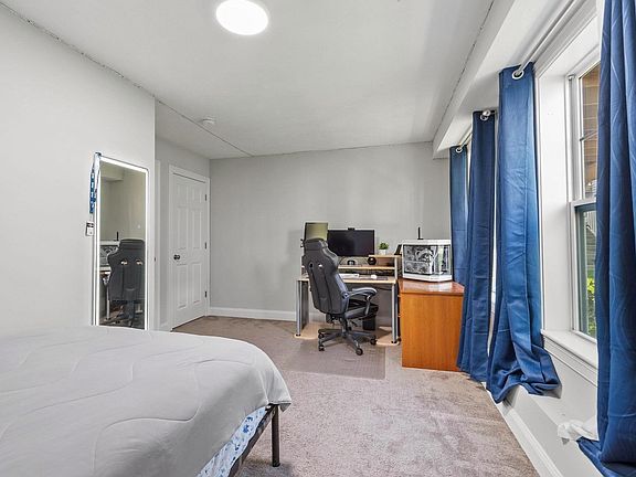 4th image of 1400 Gorham St #41