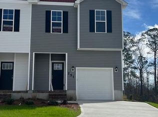 251 Shallowbag Bay Ln, Jacksonville, NC 28546