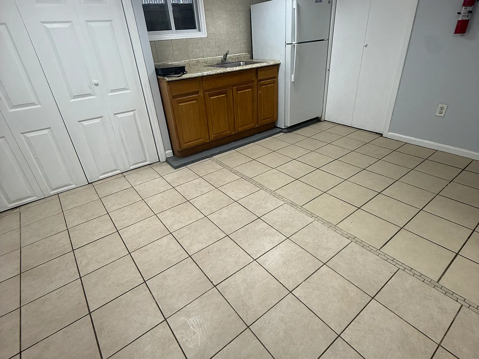 1 bed, 1000 sqft, $1,200 — Photo 3