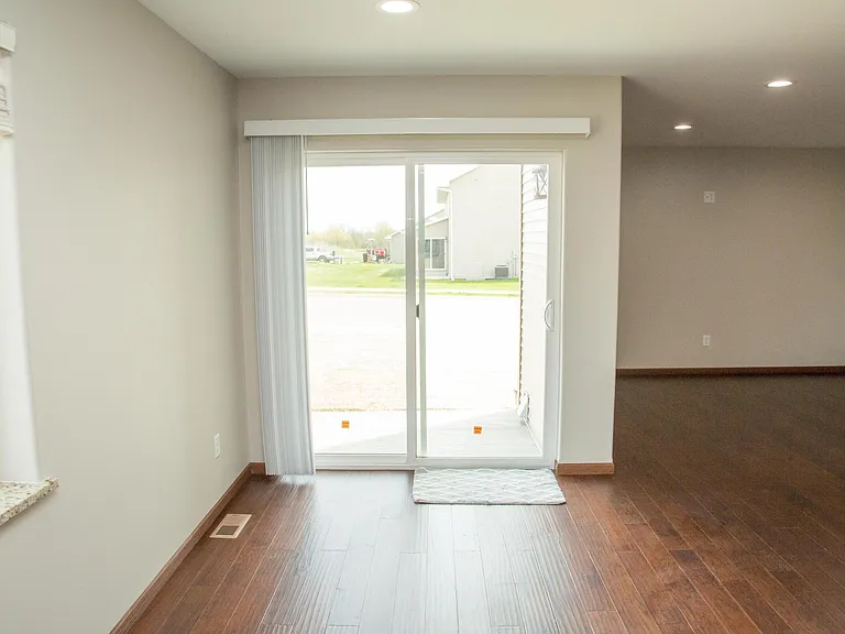 6333 Pawnee Ln — Photo 9
