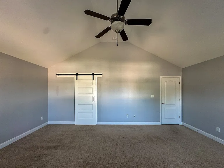 172 Huzzas Cir — Photo 18