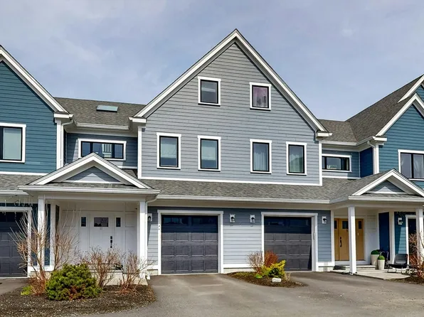 11 Hennery Way #11, Medfield, MA 02052
