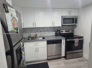 3750 Inverrary Dr APT 1C, Lauderhill, FL 33319