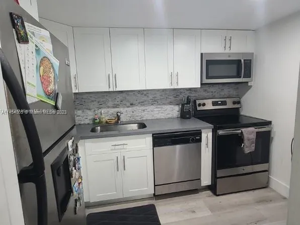 3750 Inverrary Dr APT 1C, Lauderhill, FL 33319