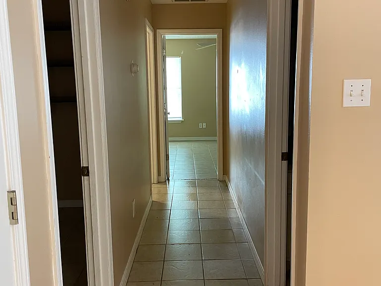 904 Spring Ave — Photo 7