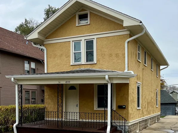 1833 Hutchins Ave, Rockford, IL 61104