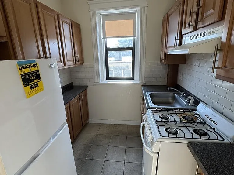 1148 Commonwealth Ave #12 — Photo 2