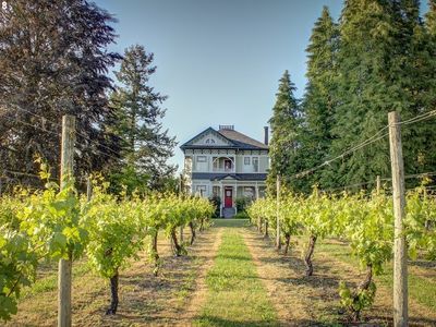 10221 NE Mattey Ln, McMinnville, OR, 97128