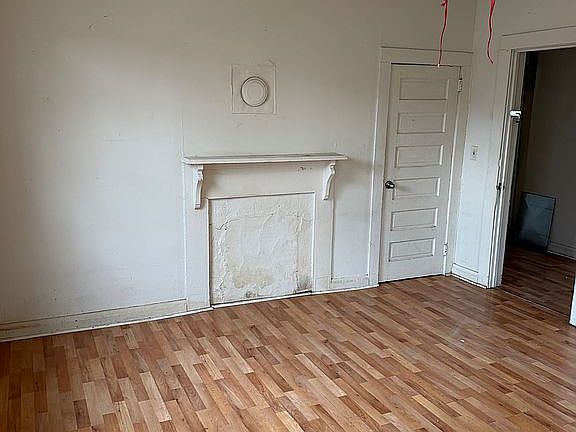 5th image of 1010 W Sixth B Ave