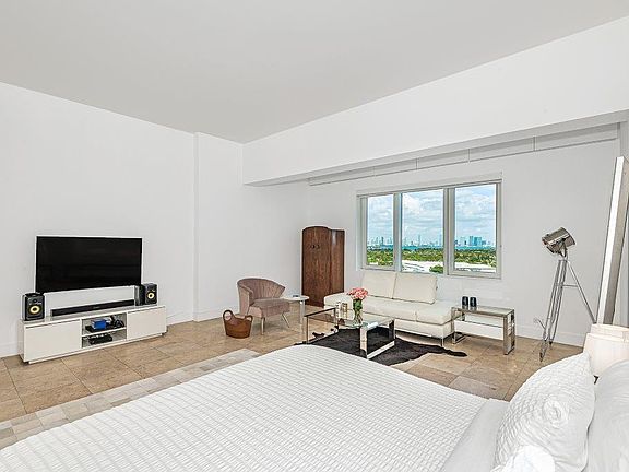 2nd image of 2301 Collins Ave APT 1636