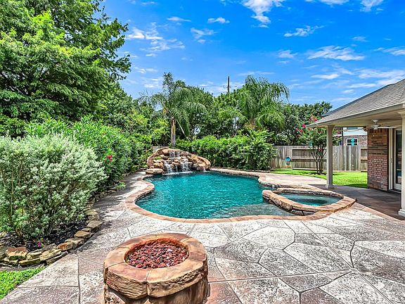3rd image of 4119 Garden Cove Ct