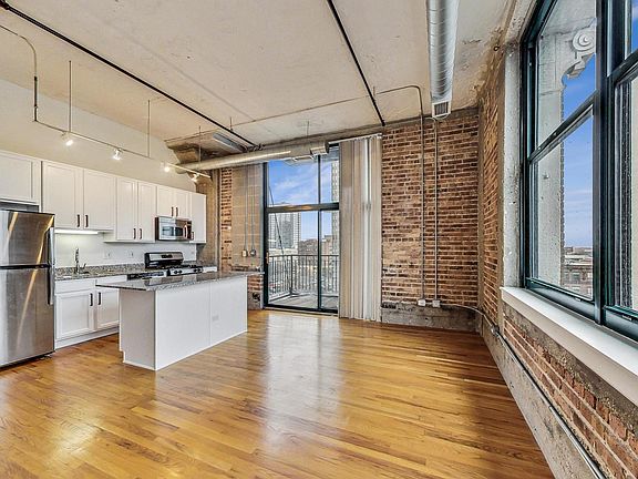 3rd image of 221 E Cullerton St APT 701