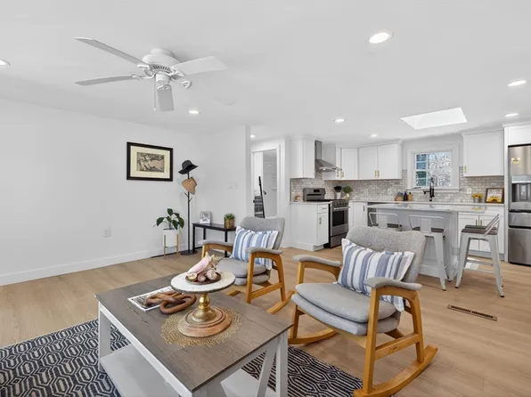 12 Spoonbill Rd, West Dennis, MA 02670