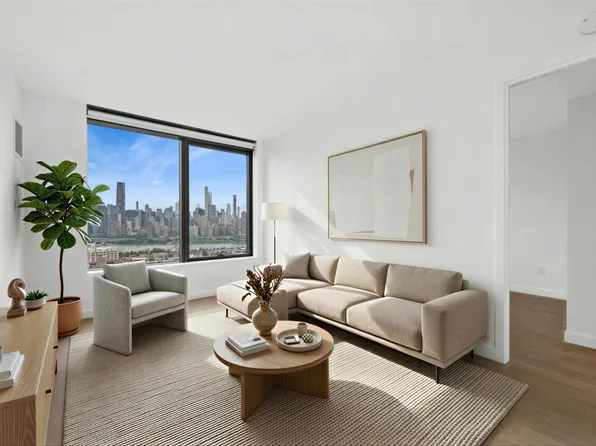 3 Court Square image 1 of 13