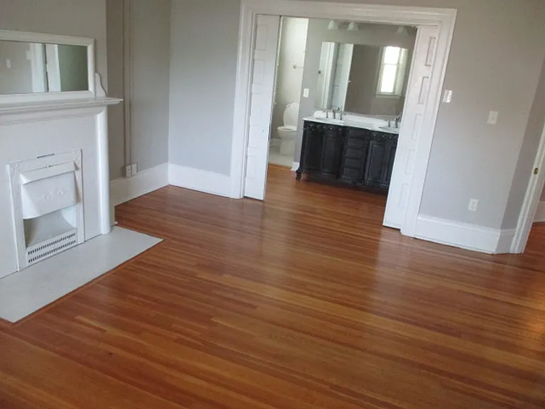 515 W Hutchinson Ave — Photo 7
