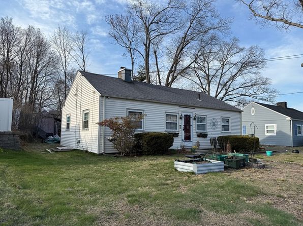 60 Studley Ave, Brockton, MA 02301