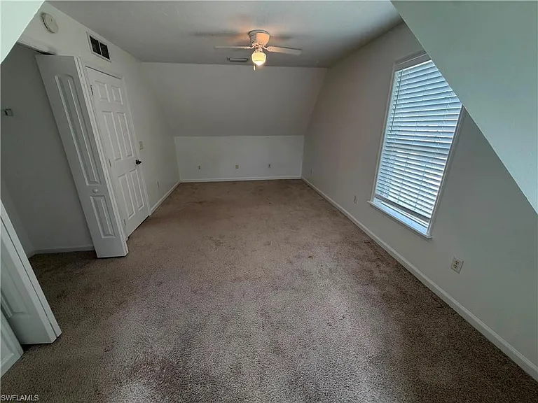250 Leawood Cir — Photo 15