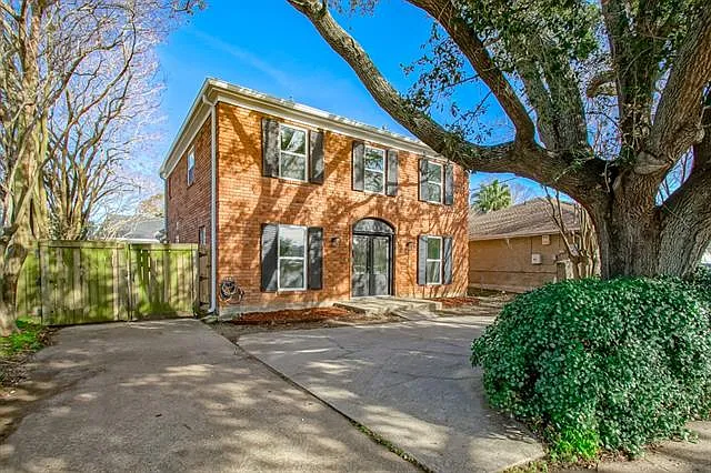 3 bed, 2.5 bath, 2200 sqft, $3,000 — Photo 3