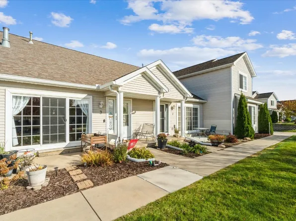 3110 English Glen Ct #E3, Marion, IA 52302